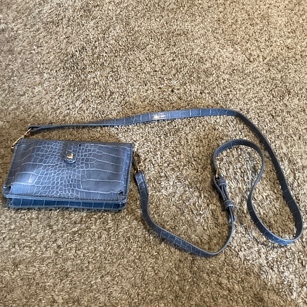 Super cute adjustable purse!